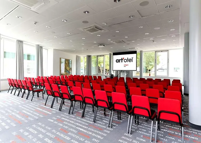 Отель Art Cologne, By Park Plaza *