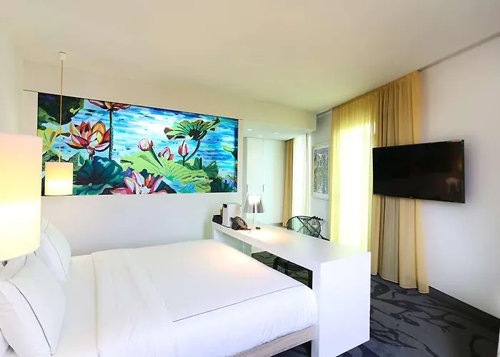 Отель Art Cologne, By Park Plaza