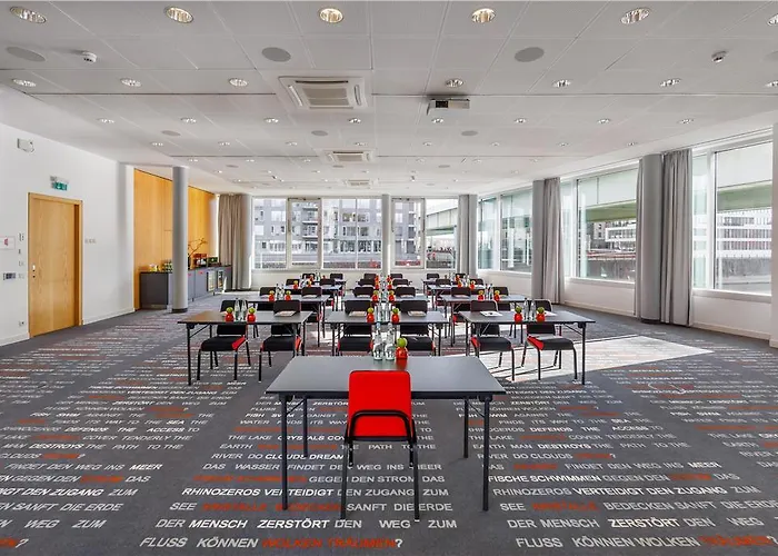Hotel Art Cologne, By Park Plaza *
