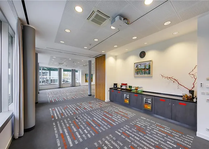 Art Cologne, By Park Plaza Отель